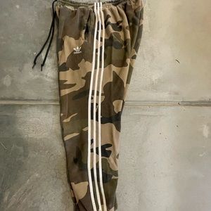 Camo Adids sweatpants